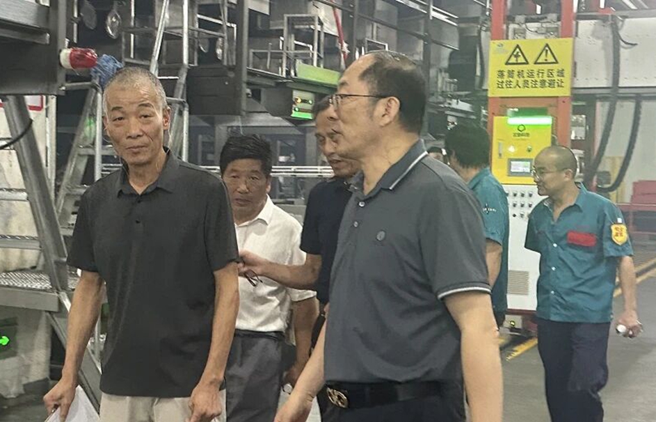 சாங்ஷு பாலியஸ்டர் தேசிய நாள் மற்றும் இலையுதிர்கால விழாவிற்கு முன் பாதுகாப்பு ஆய்வுகளை மேற்கொள்கிறார்